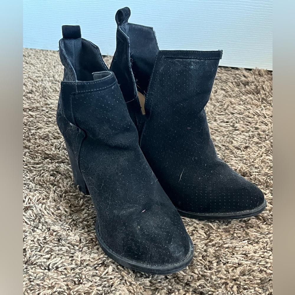 JustFab felt heeled booties 5.5